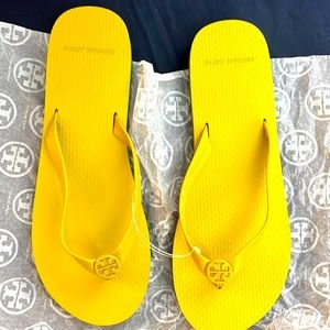 Tory Burch mini Minnie Flip Flop lime green size 6